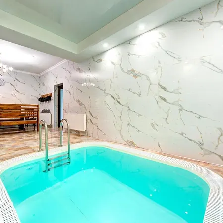 Continental Hotel *