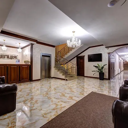 Continental Hotel *