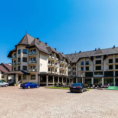 Continental Hotel *