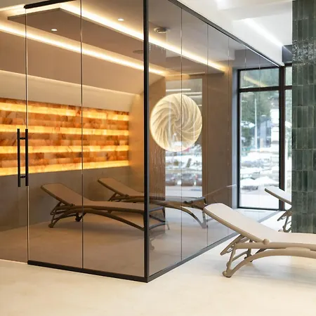 Continental Hotel *