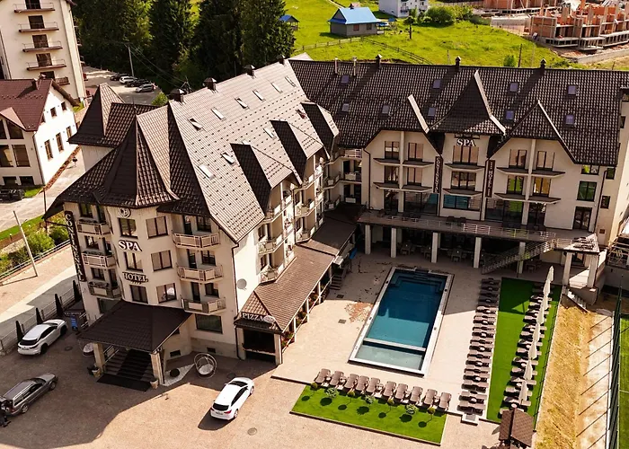 Continental Hotel *